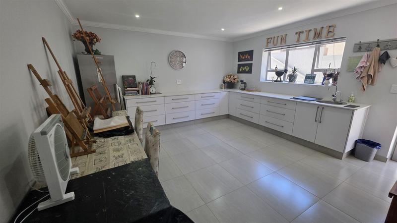 5 Bedroom Property for Sale in Monte Christo Western Cape
